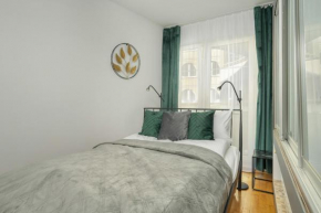 Beautiful & Spacious Strzalowa Apartament near City Centre by Noclegi Renters